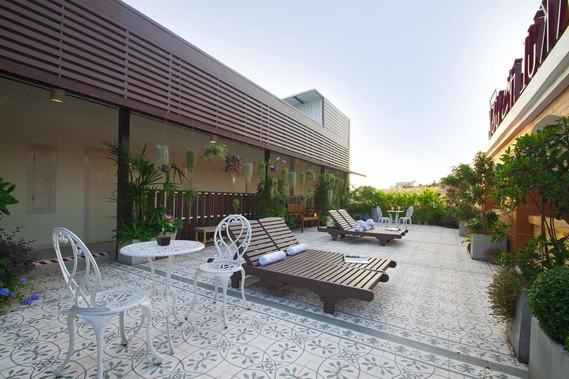 Sakul House Vandrarhem Bangkok Exteriör bild